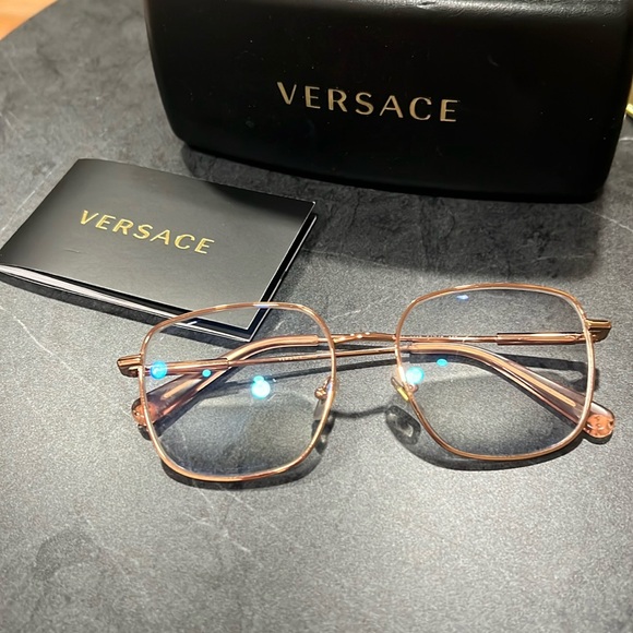Authentic Versace Women Optical Frame in Rose Gold - Picture 4 of 9
